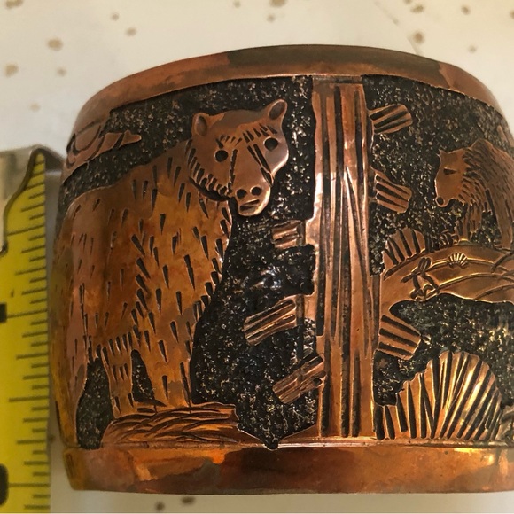 Navajo Brass Bear bracelet. - Picture 9 of 9